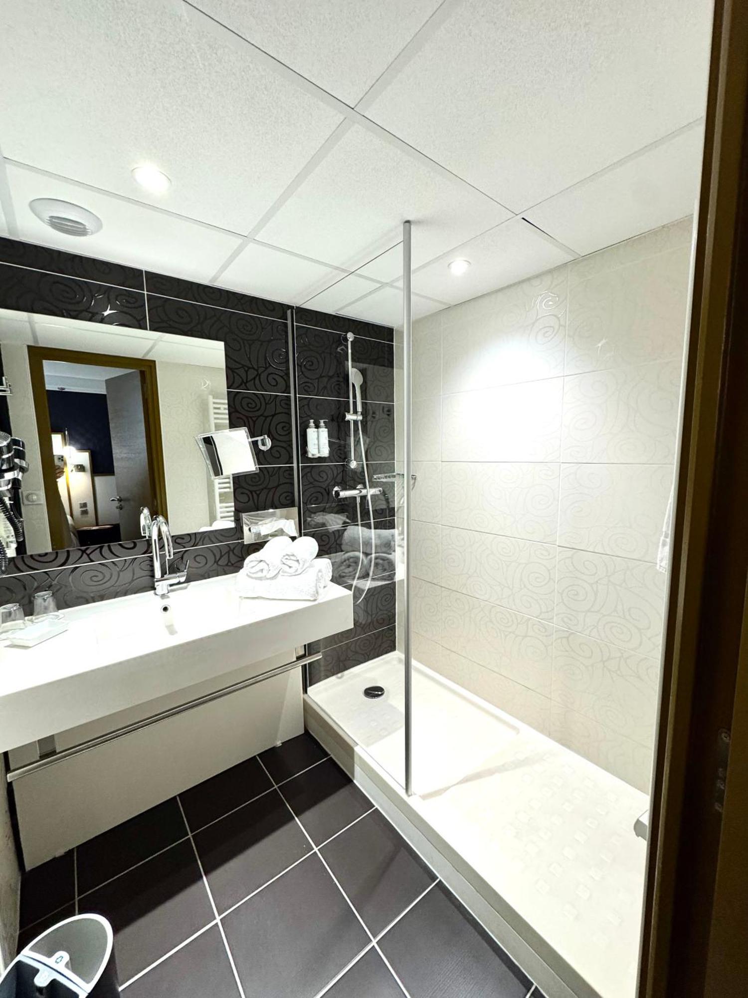 Best Western Hotel Le Quercy Бриве-ла-Гаилларде Экстерьер фото